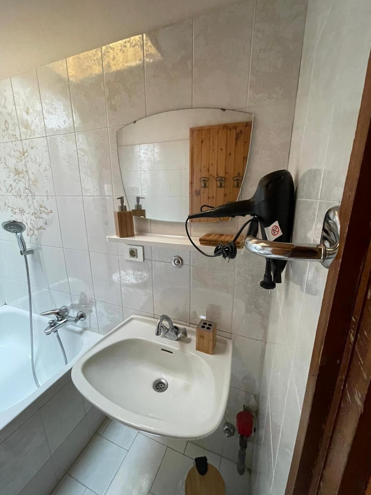 Hotel Picchio Rosso - Stanza Privata Con Bagno In Val Di Fassa à Pera Extérieur photo
