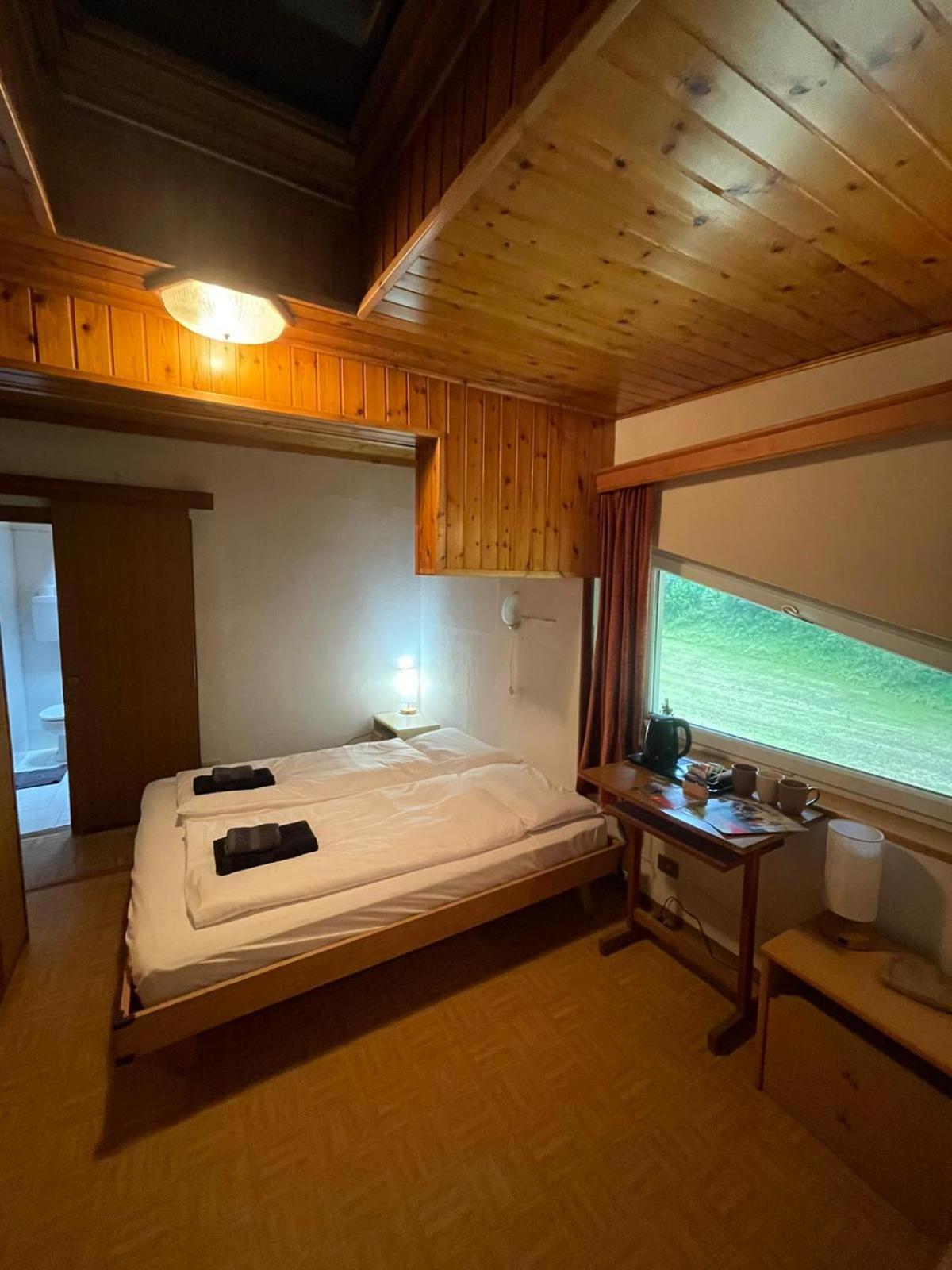 Hotel Picchio Rosso - Stanza Privata Con Bagno In Val Di Fassa à Pera Extérieur photo