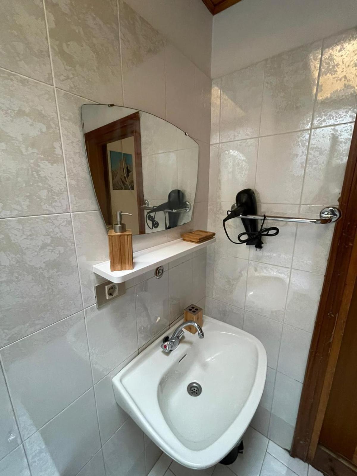 Hotel Picchio Rosso - Stanza Privata Con Bagno In Val Di Fassa à Pera Extérieur photo
