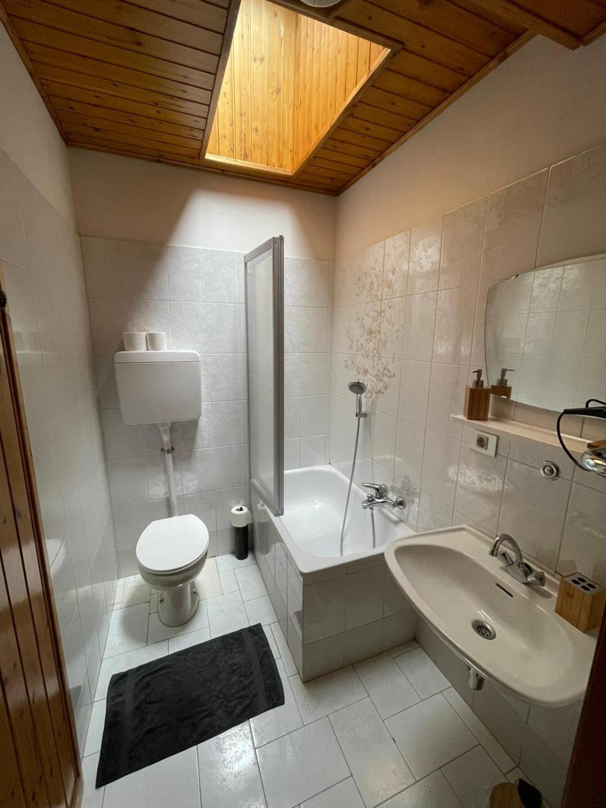 Hotel Picchio Rosso - Stanza Privata Con Bagno In Val Di Fassa à Pera Extérieur photo