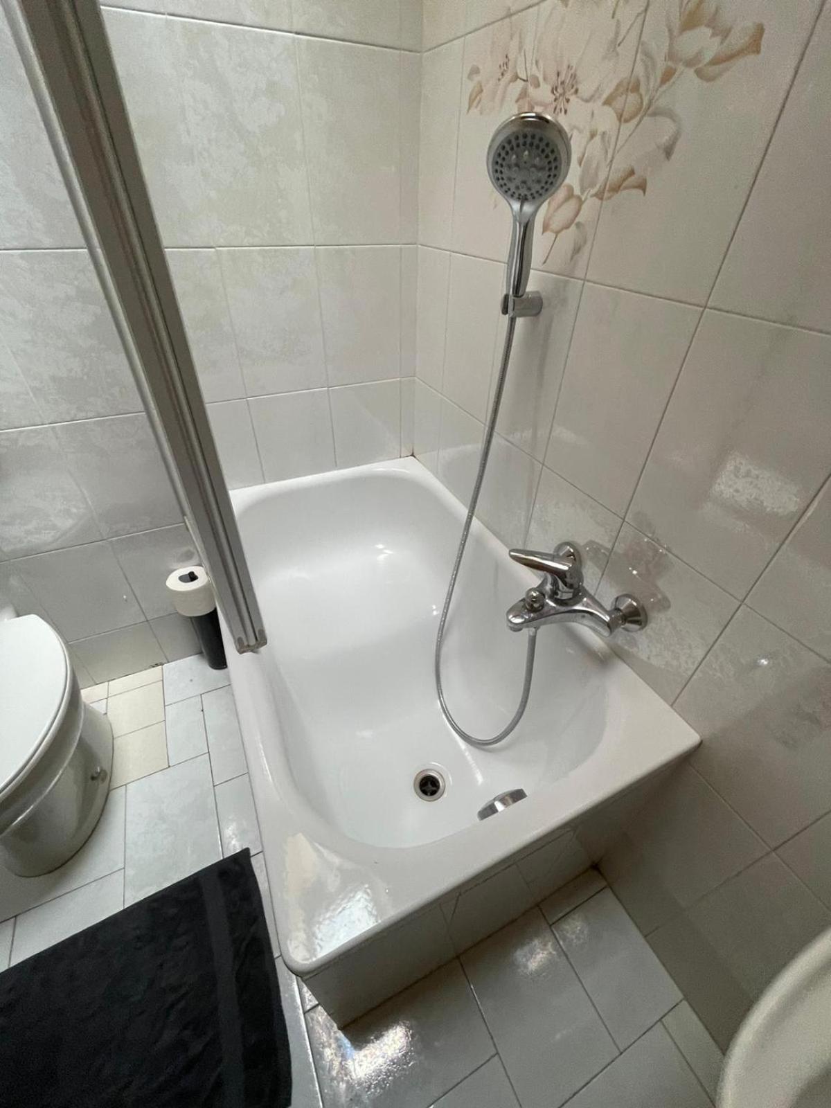 Hotel Picchio Rosso - Stanza Privata Con Bagno In Val Di Fassa à Pera Extérieur photo
